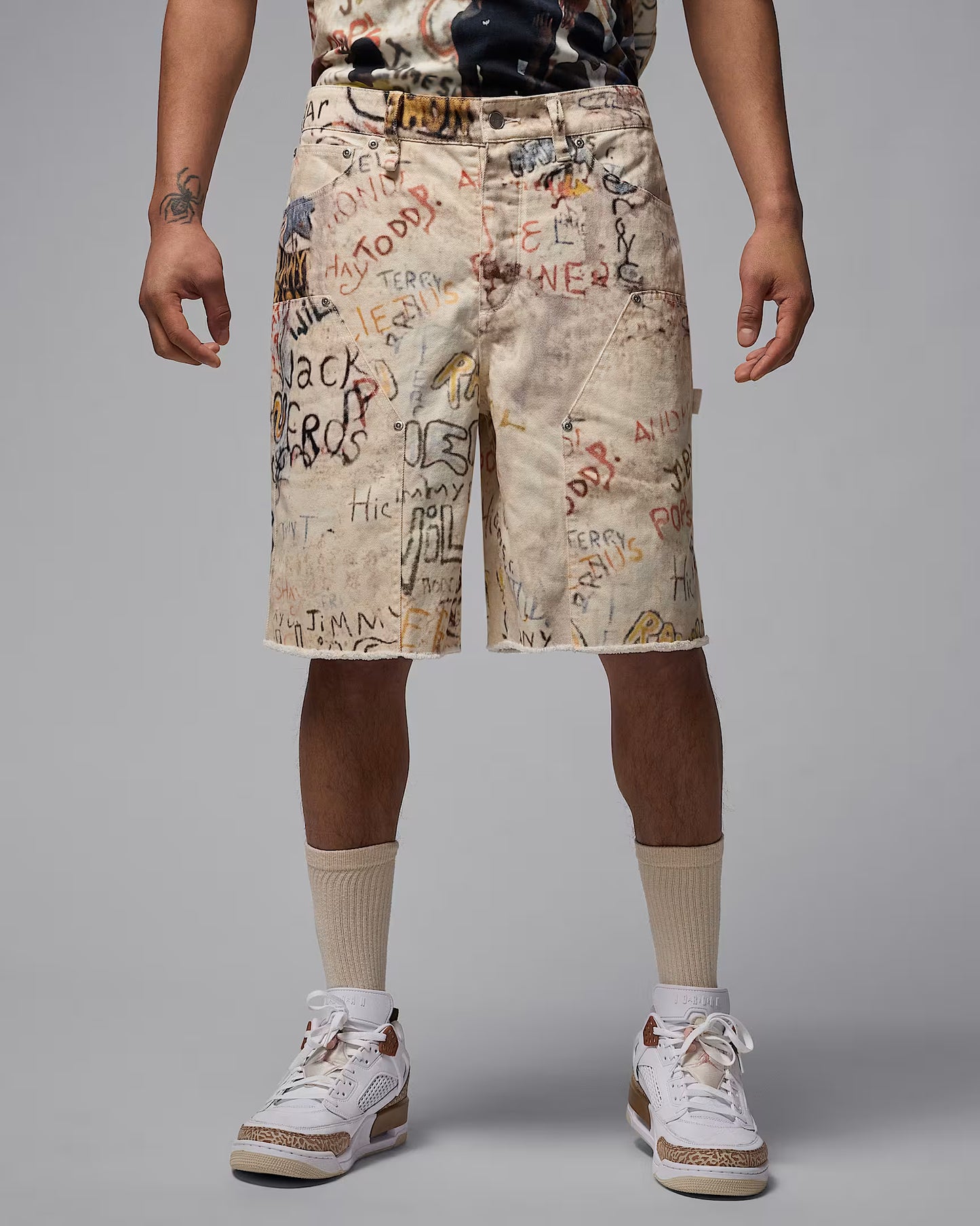 SCRATCH MARK SHORTS