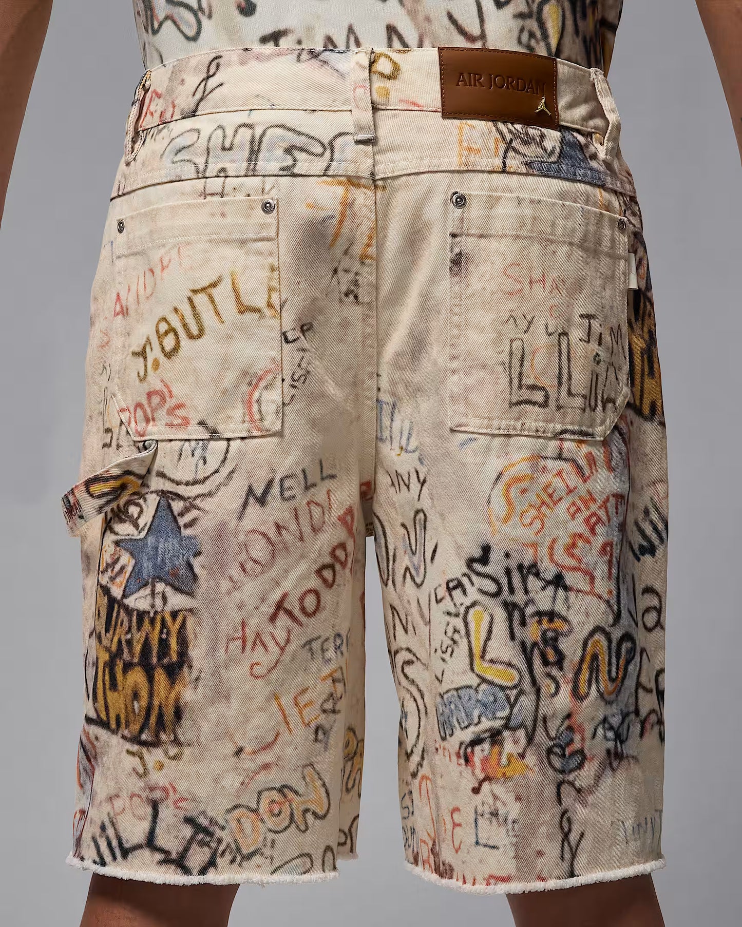 SCRATCH MARK SHORTS
